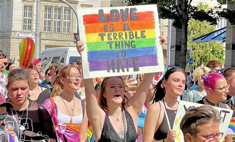 botschaften des christopher street days